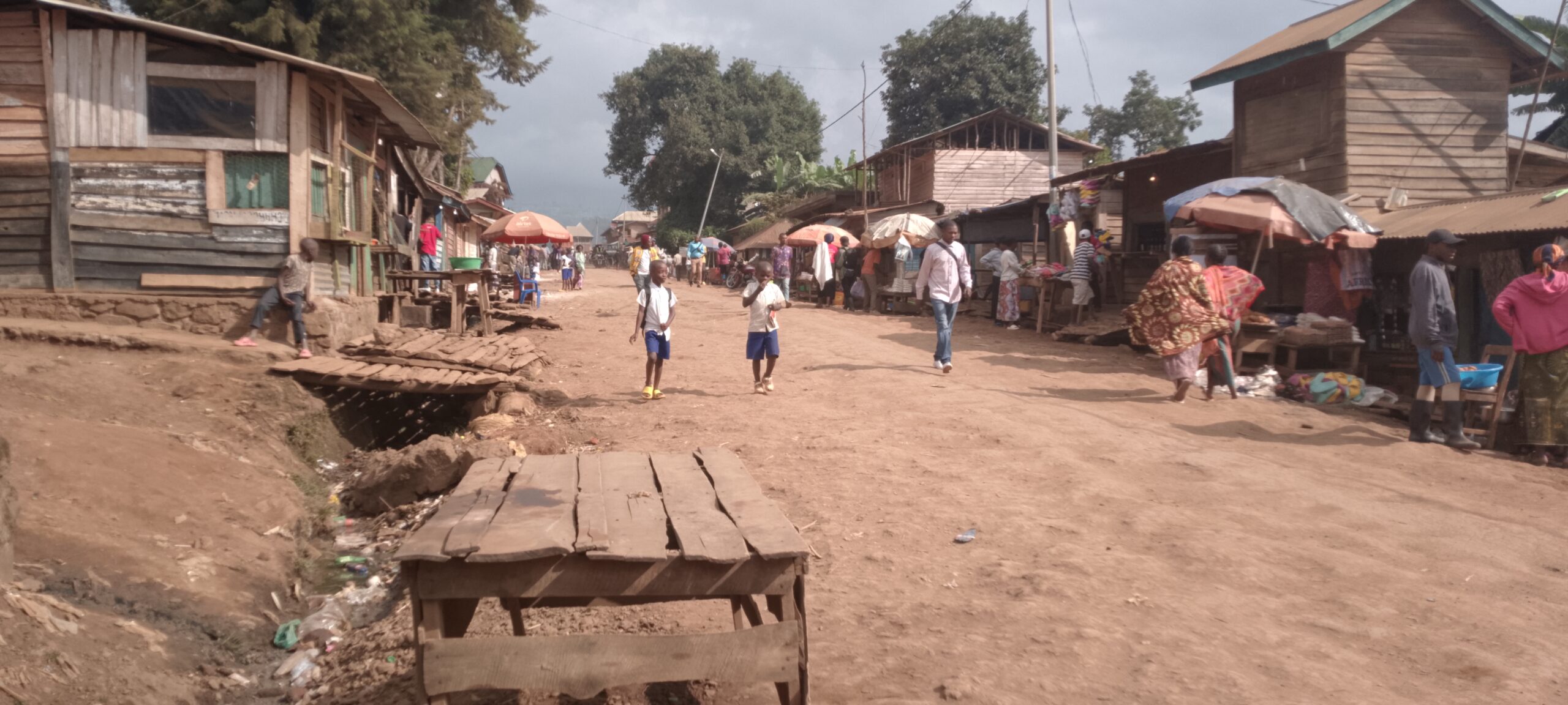 Route Miti allant à Tchivanga. Photo d'illustration